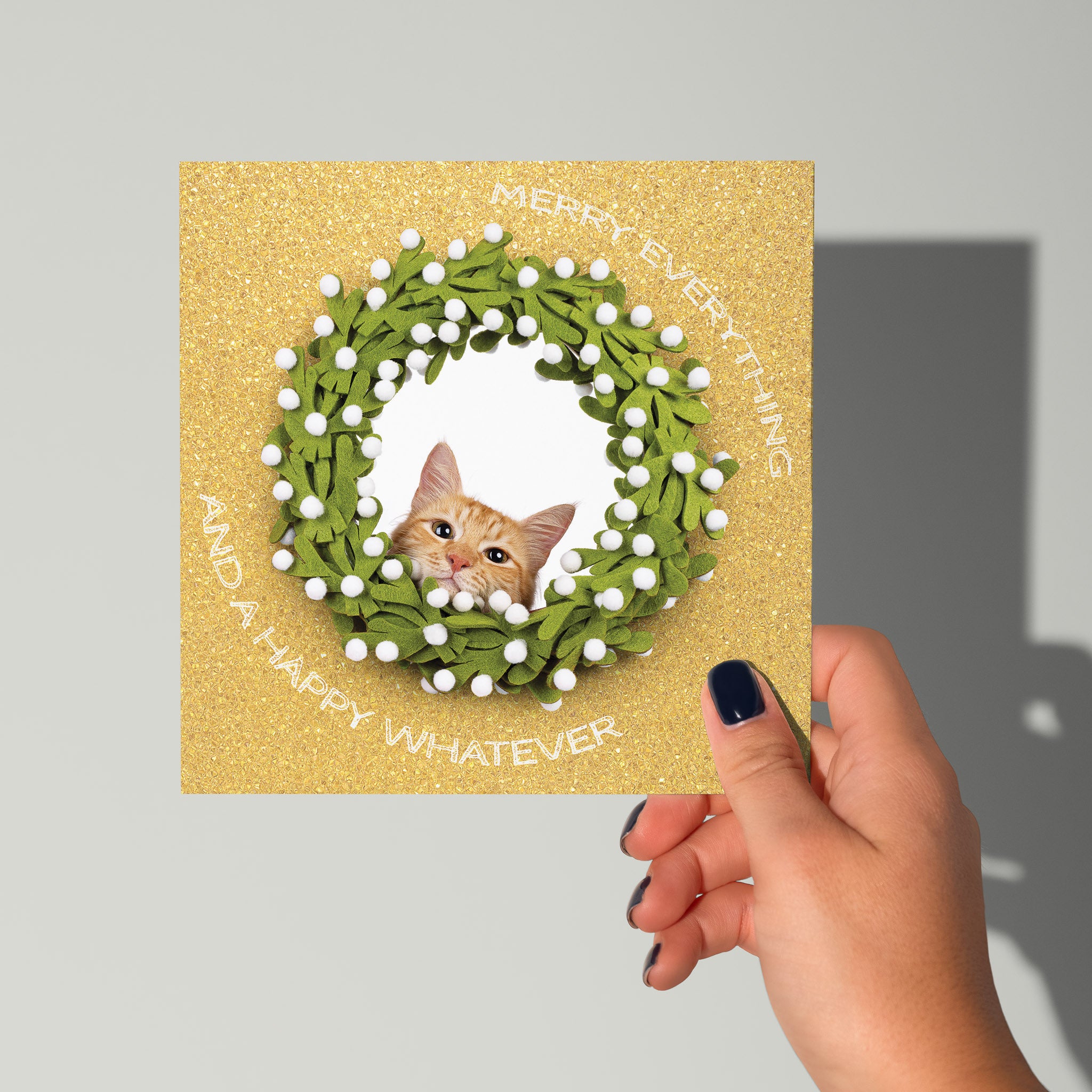 Gouden kerstkaart met krans en kat  - Cat'chy Store